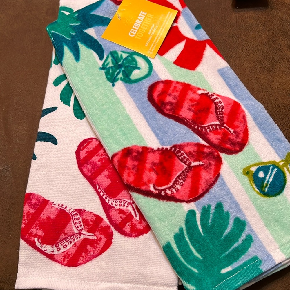 NWT Celebrate Together Summer Kitchen Towels